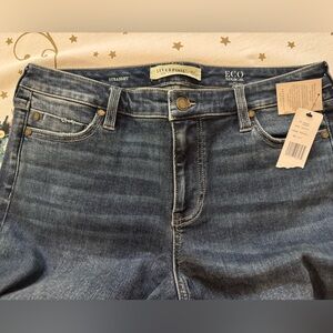 NWT Liverpool Women's Kennedy Straight Jeans size 31/12